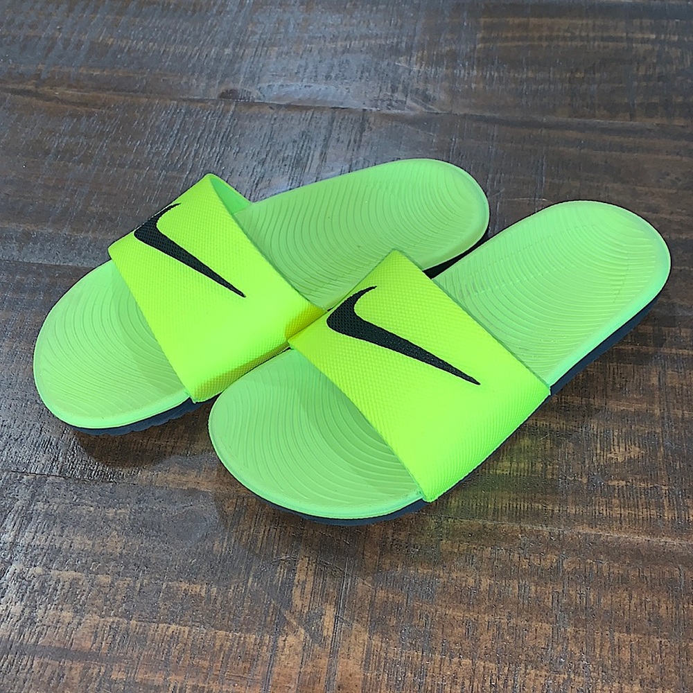 Nike slides